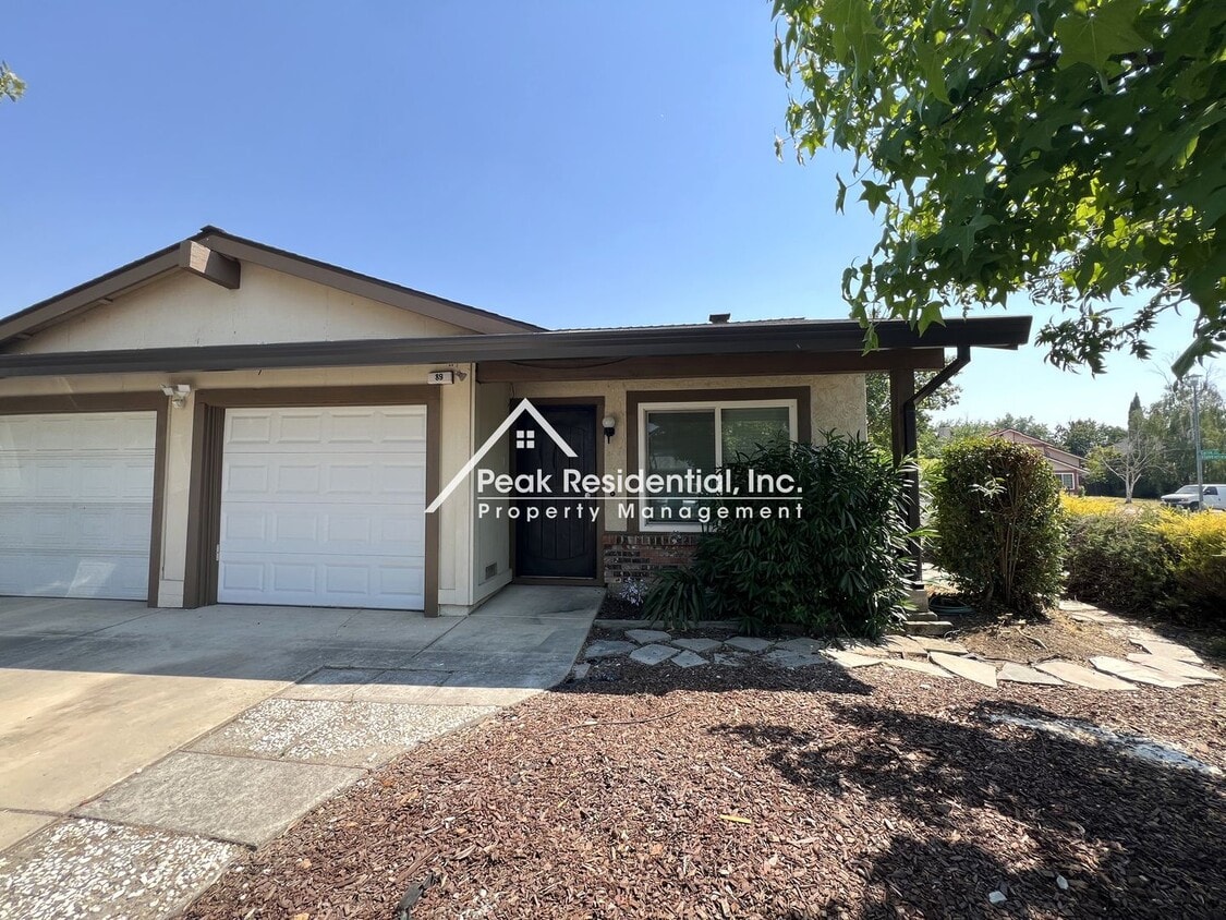 Primary Photo - Updated 2Bd/2Ba Sacramento Duplex With 1 C...
