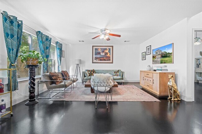 Building Photo - 2523 Gate Ridge Dr