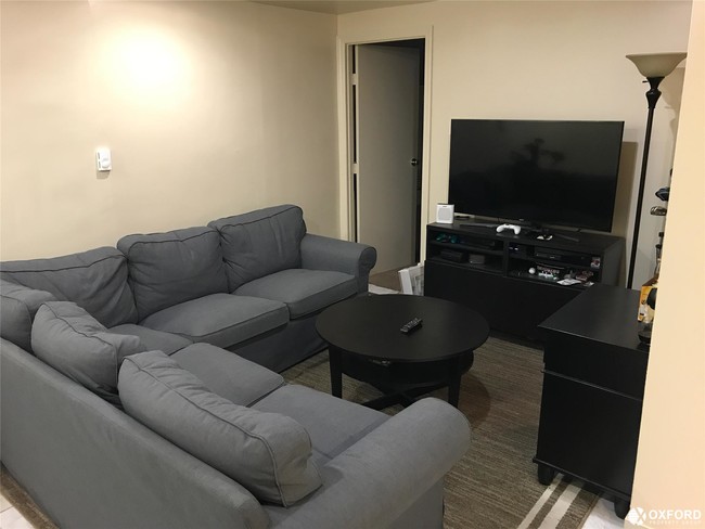 Foto del edificio - 243 E 81st St