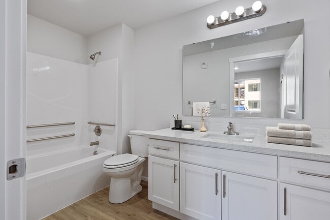 Building Photo - The Manchester Apartments