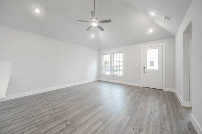 Foto del edificio - 328 Hundred Acres Dr