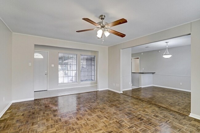 Building Photo - 2403 Tinechester Dr