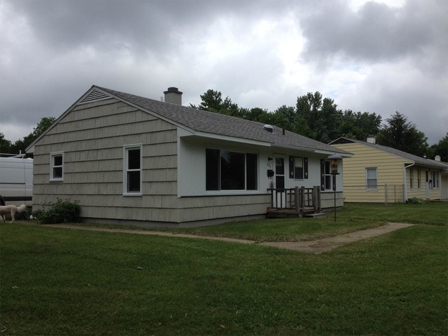 Building Photo - 203 Miller Dr