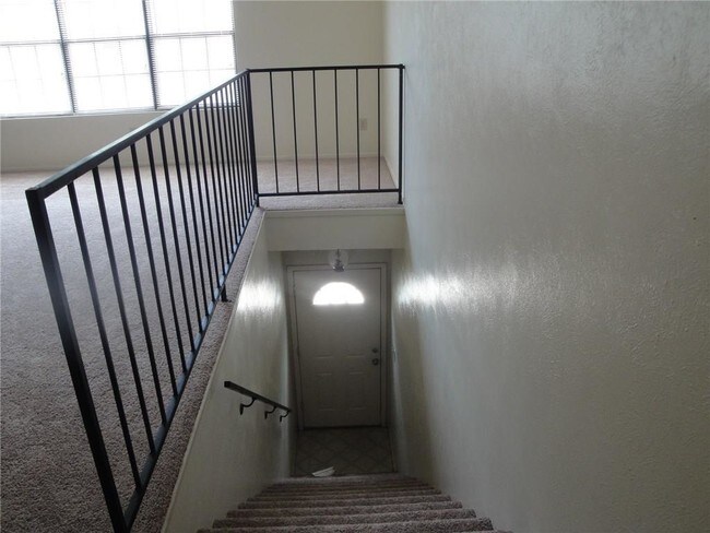 Building Photo - 226 Samuel Blvd