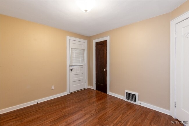 Building Photo - 189 Hamilton Dr