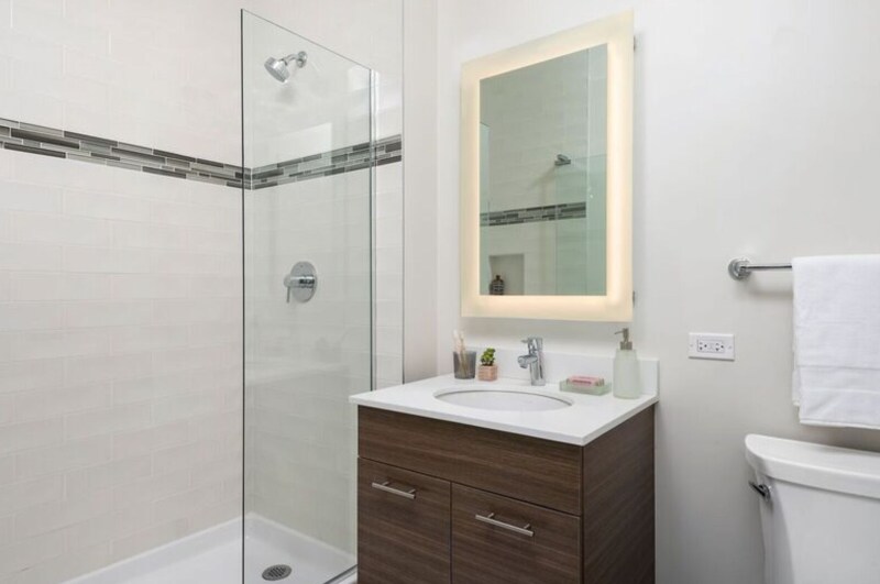 Photo - 342 W Chestnut St (Chicago, IL)