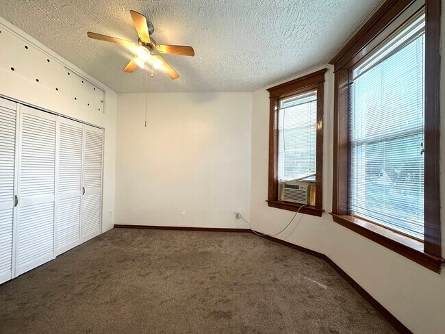 Foto del edificio - 4543 N Keystone Ave