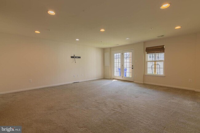 Building Photo - 6407 Walcott Ln
