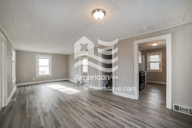 Building Photo - 1117 Woodlawn Ct