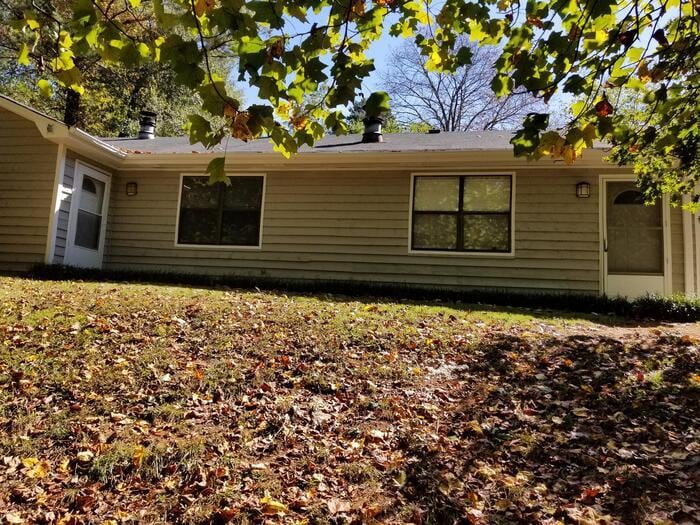 Primary Photo - 1330 White Oak Dr