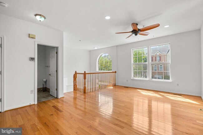 Building Photo - 8790 Stonehouse Dr