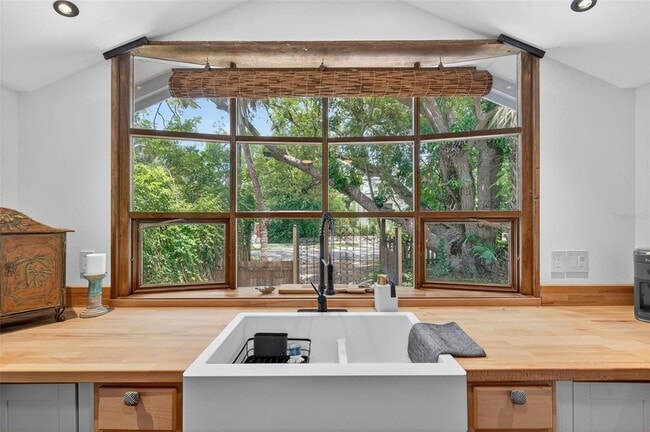 Photo - 5416 Delette Ave S House