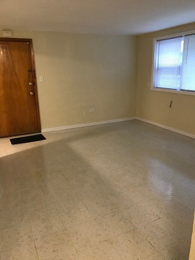 Building Photo - 1971 N 19th Ave