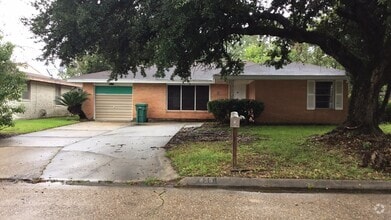 Building Photo - 436 Gardenia Ave