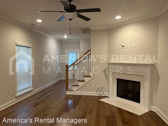 Foto del edificio - 4 br, 2.5 bath House - 2126 Springfield Drive