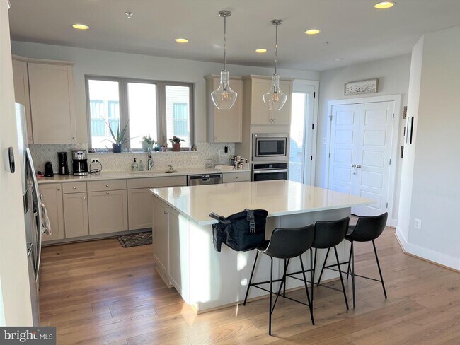 Foto del edificio - 5139 Longstone Way