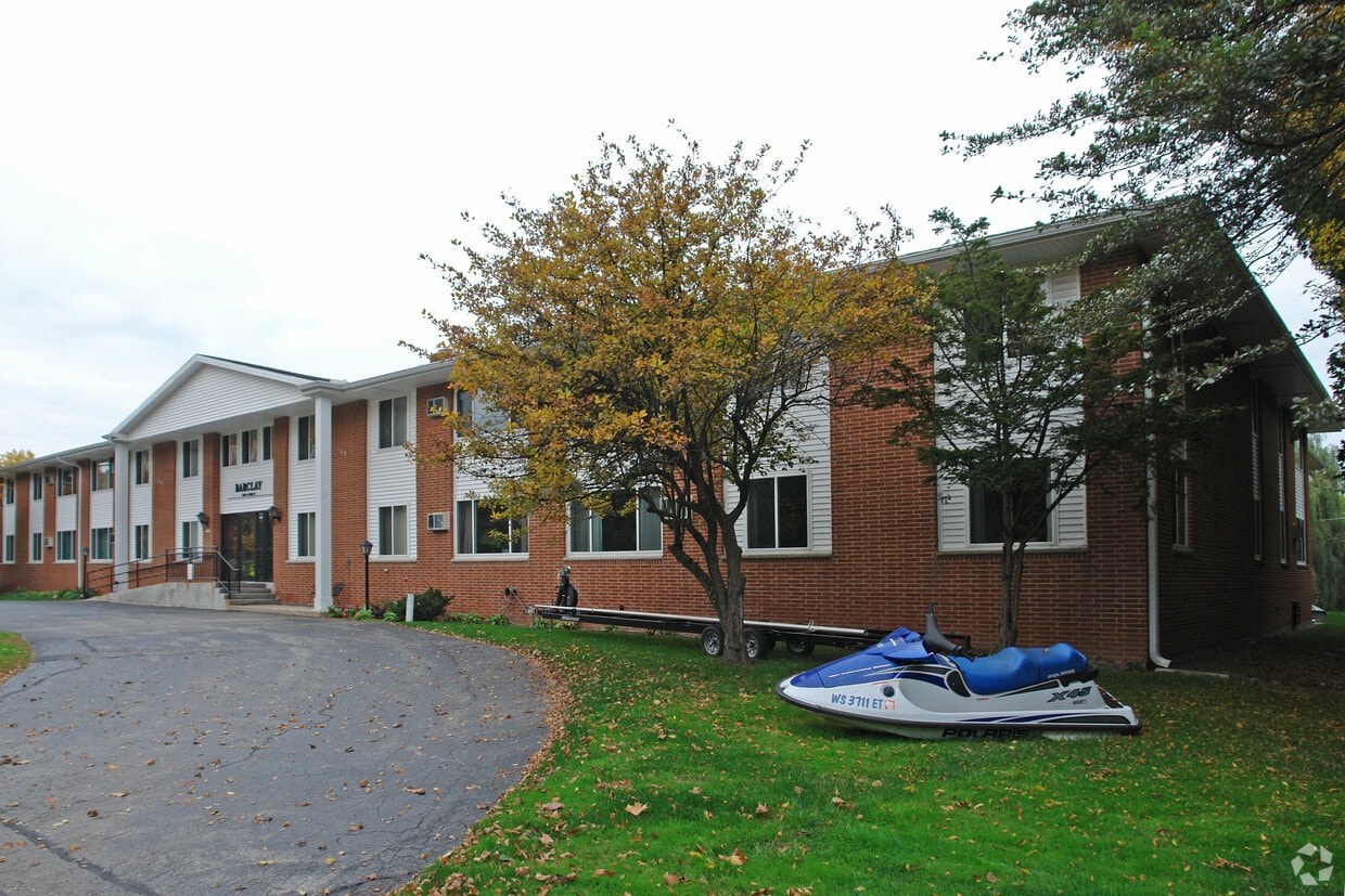 Building Photo - Barclay