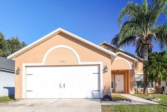 Building Photo - 931 Rivecon Ave