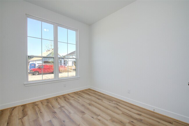 Foto del edificio - 24554 Carleton Lake Ln