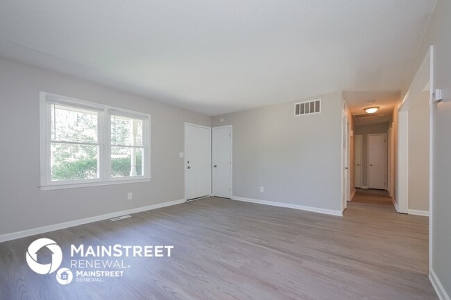 Foto del edificio - 3435 Leisure Ln