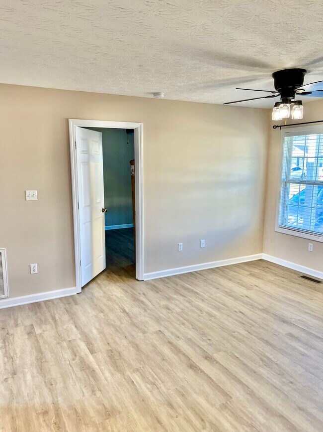 Building Photo - 199 Pirates Cove Ln
