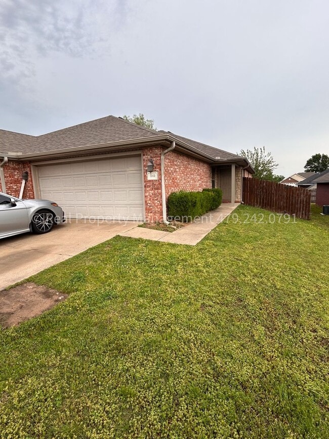 Building Photo - All new inside!! 3 bed 2 bath 2 car garage...