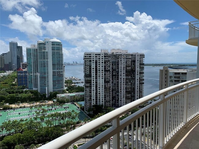 Building Photo - 2475 Brickell Ave