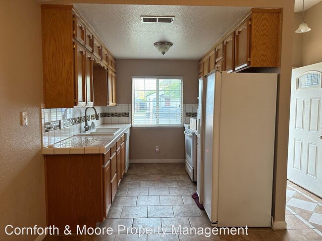 Building Photo - 3 br, 2 bath House - 504 Orange Ave