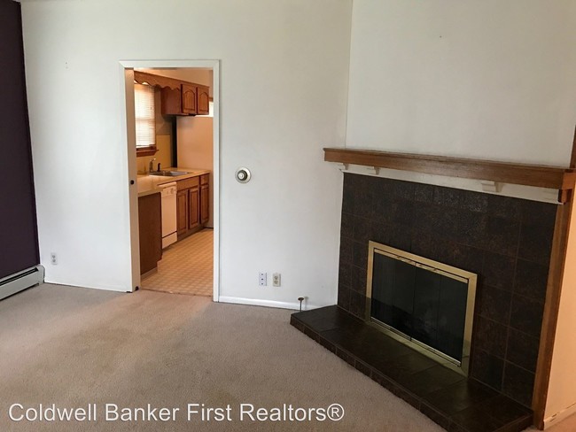 Building Photo - 2 br, 1 bath House - 603 E. Maple