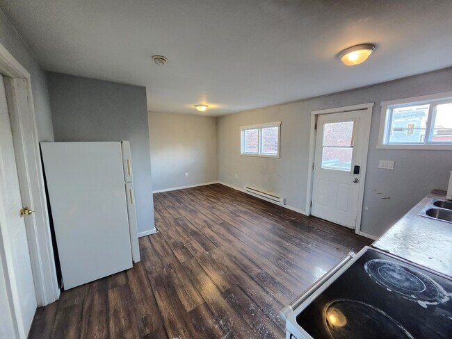 Photo du bâtiment - 196 King St E