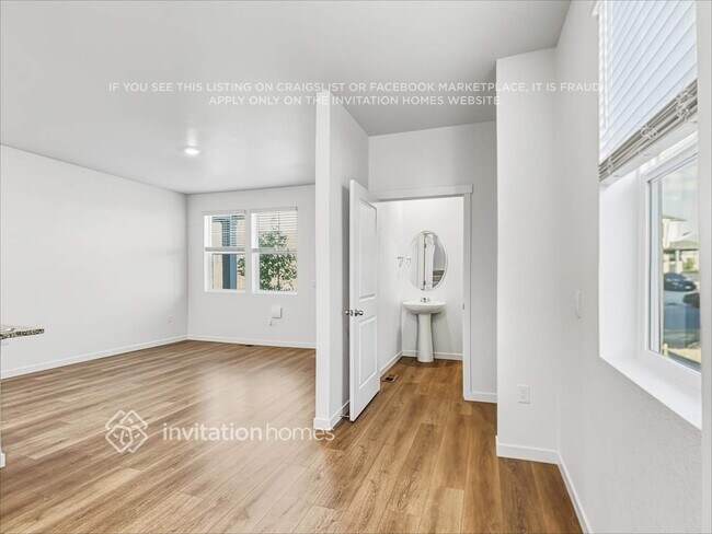 Foto del edificio - 279 S Uriah St