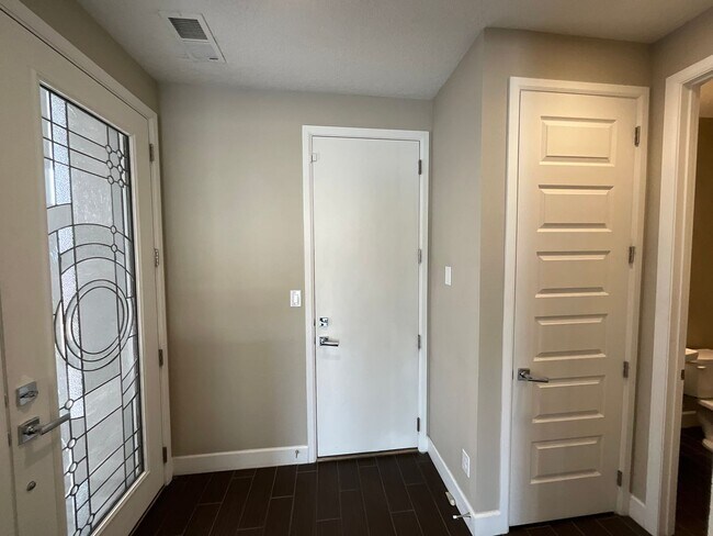 Foto del edificio - 3 Bedroom Townhome Near Juan Tabo Blvd SE ...