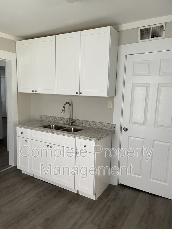 Foto del edificio - 1014 19th Pl SW