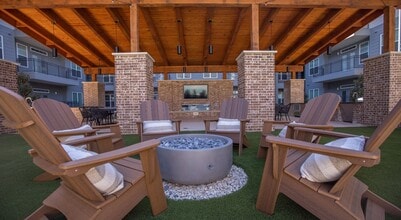 Building Photo - 11111 Nexus Ave.