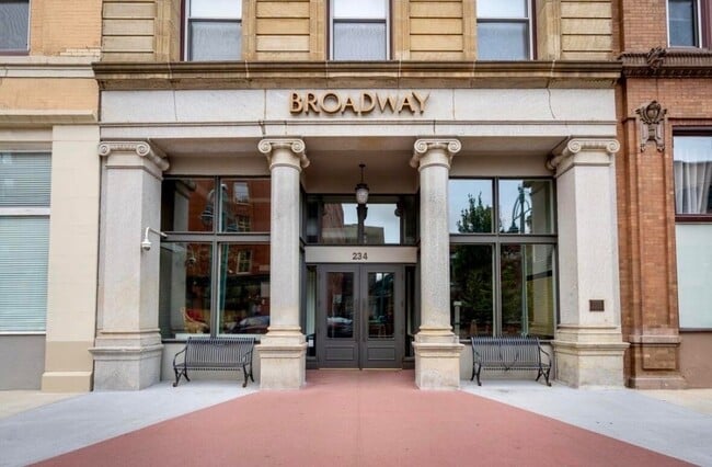 Building Photo - 234 N Broadway