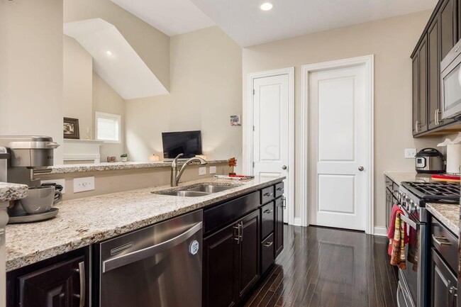Kitchen - 4194 Troutbrook Dr