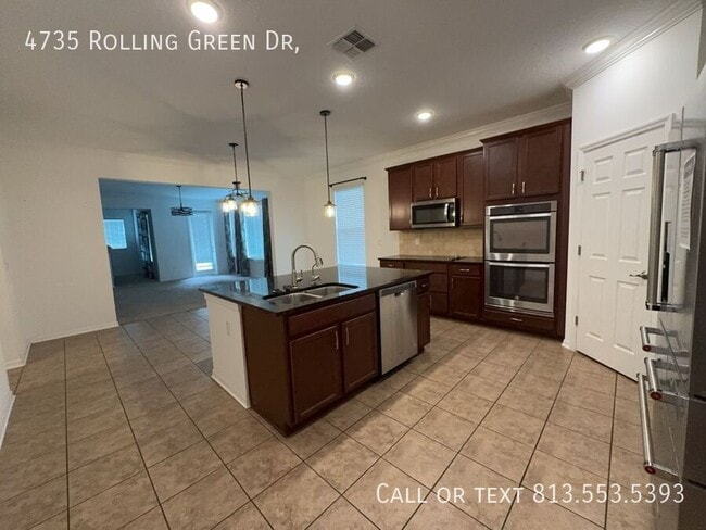 Building Photo - 4735 Rolling Green Dr