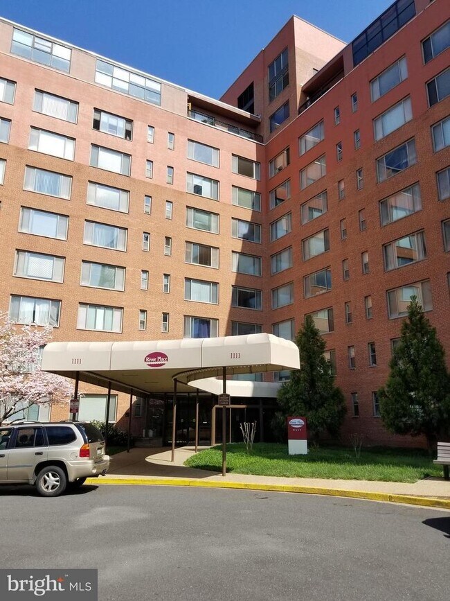 1111 Arlington Blvd Unit 312, Arlington, VA 22209 Condo for Rent in