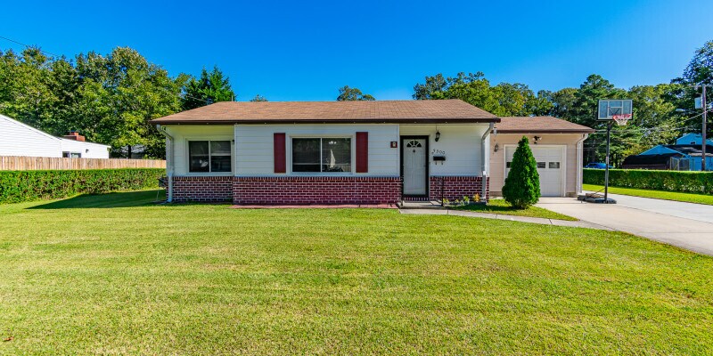 Primary Photo - 3300 Woodsman Ln