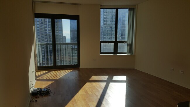 Building Photo - 400 N LaSalle St