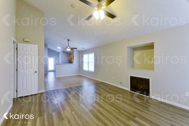 Foto del edificio - 7101 Reynolds Crossing Dr