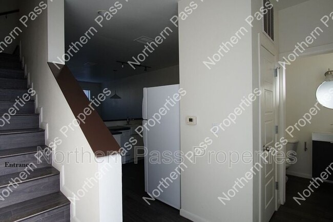 Foto del edificio - 6262 Woodrow Bean Transmountain