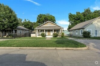 Building Photo - 2416 Lincoln Ave