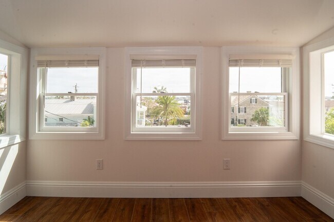 Building Photo - 11 Aviles Street Unit 3D