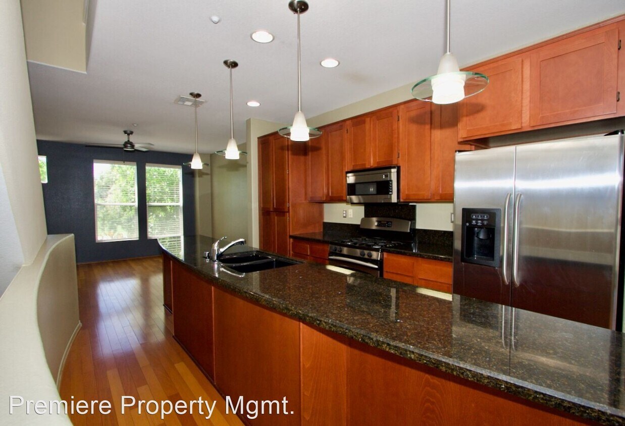 Primary Photo - 2 br, 2.5 bath House - 1237 San Elijo Rd. S