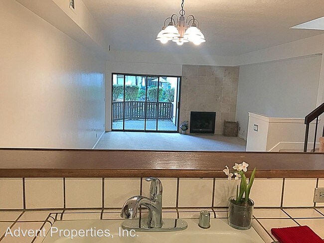 Foto del edificio - 2 br, 2.5 bath House - 14455 Flagship Street