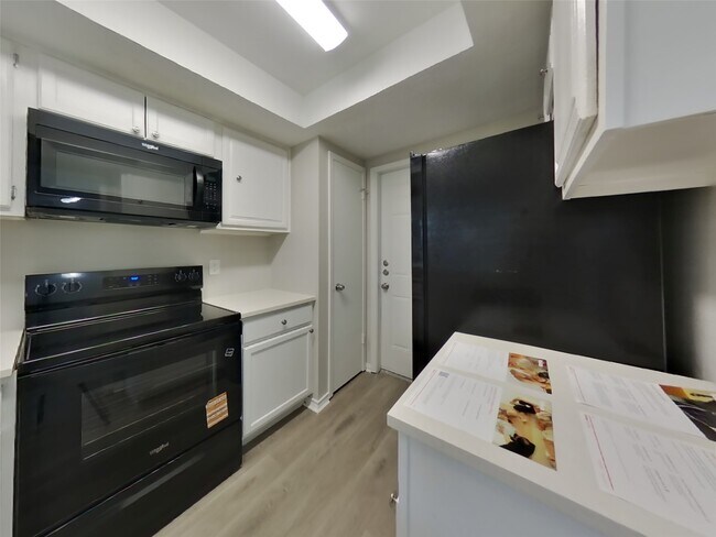 Building Photo - 16307 Bird Dog Ct