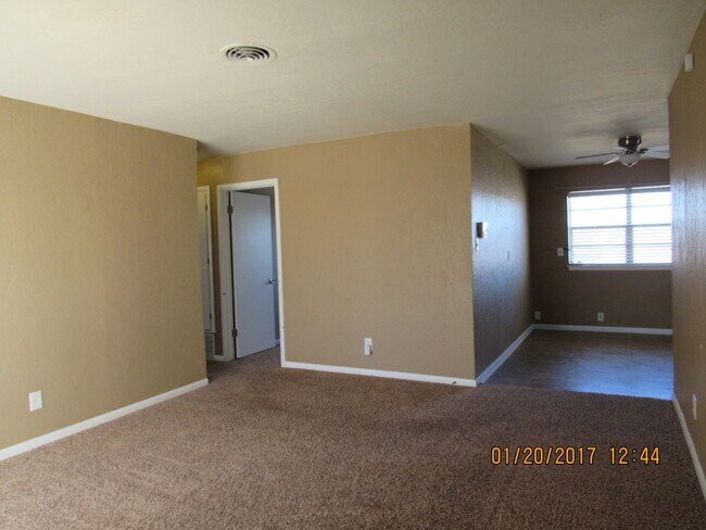 Building Photo - Rolling Meadows!!!