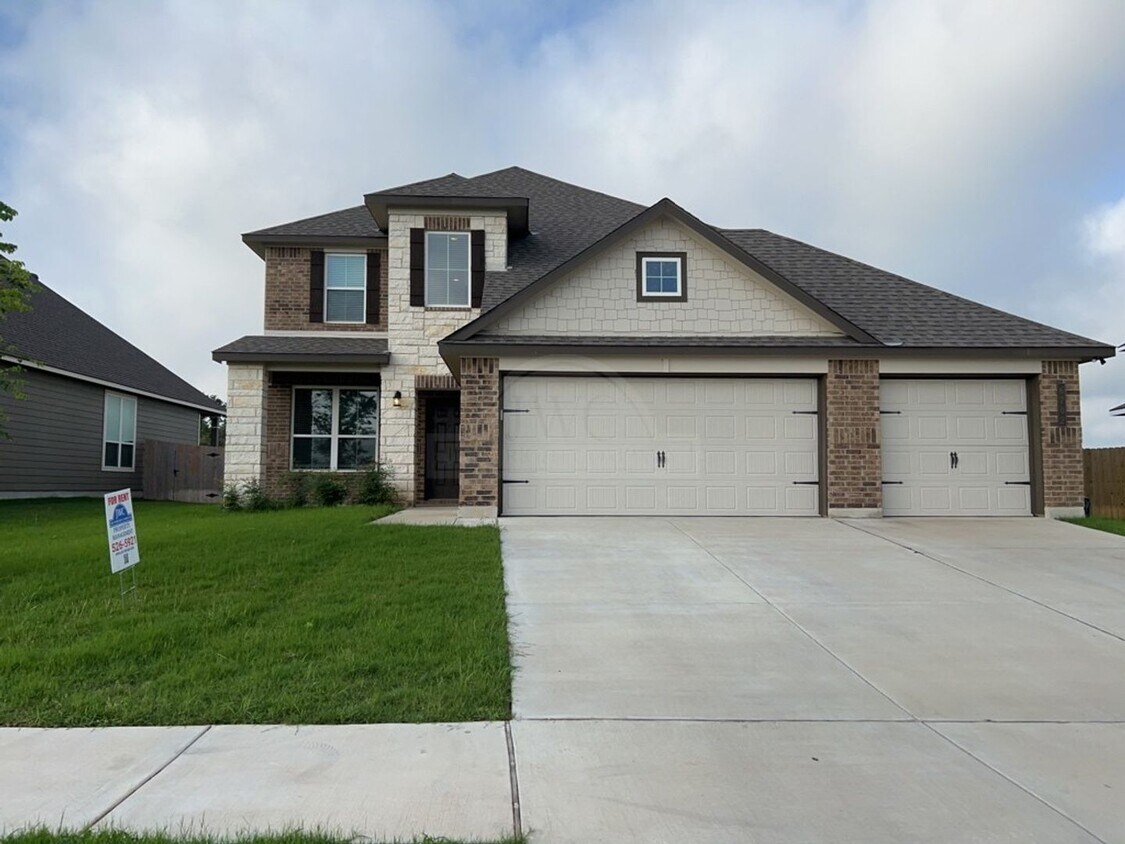Foto principal - 6702 McGregor Lp
