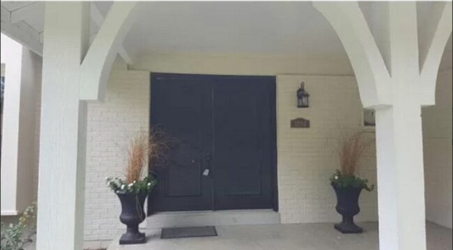 Building Photo - 12914 Nimes Dr